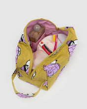 Load image into Gallery viewer, NEW! Dopp Kit - Puffer Snoopy Pink
