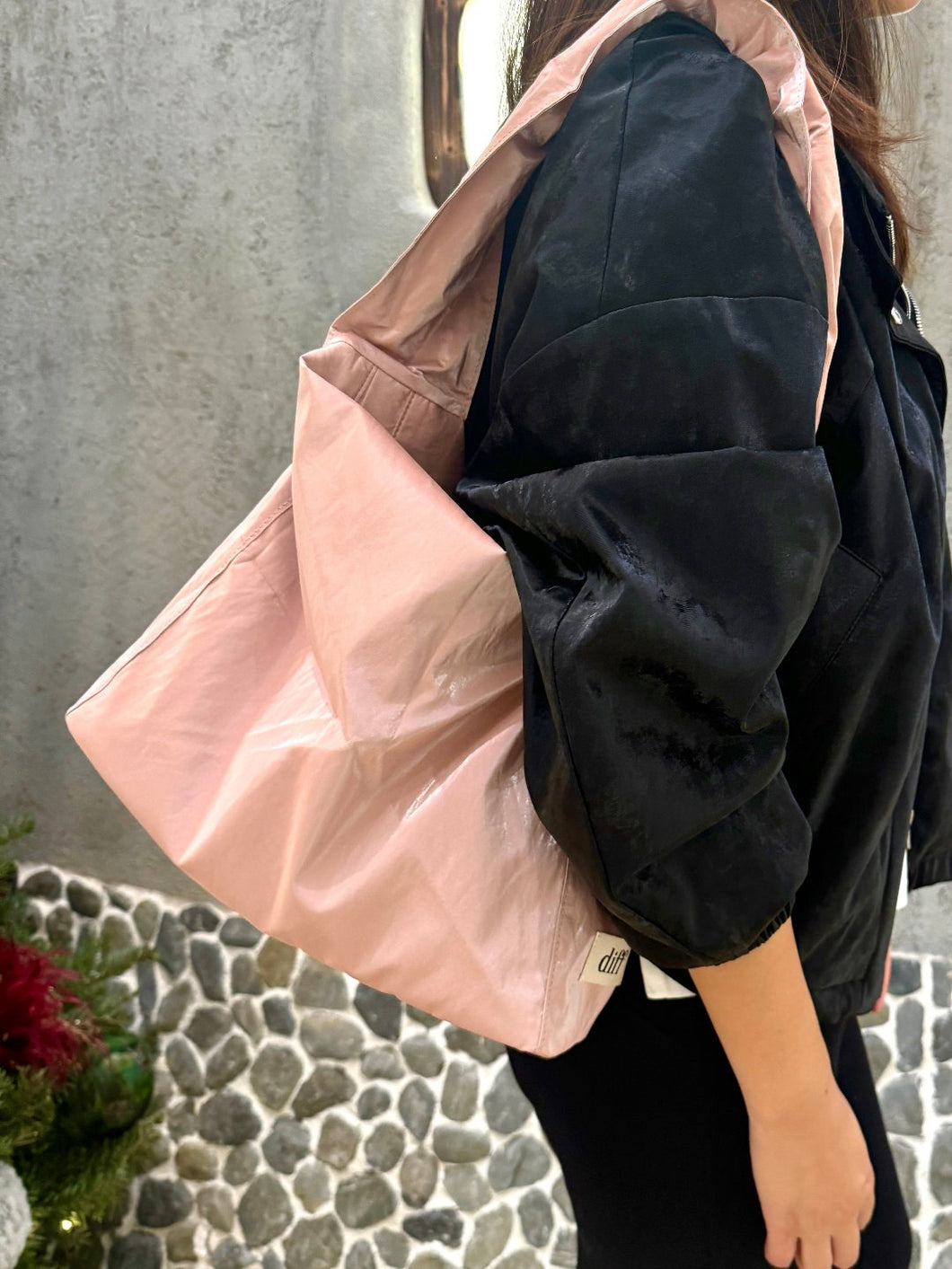 Diff Large Satin Shoulder Bag - Pink